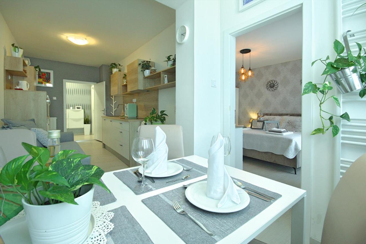 App Enterprise Umag Apartment Luaran gambar